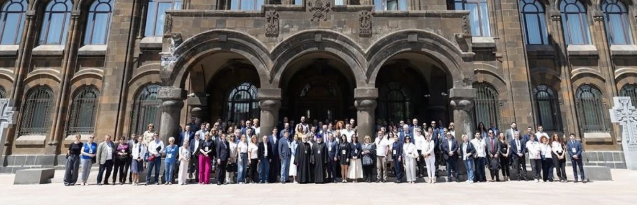 Գարեգին Բ–ն օտարերկրացի դատավորների հետ հանդիպմանը խոսել է Բաքվում գտնվող հայ գերիների շինծու դատավարության մասին